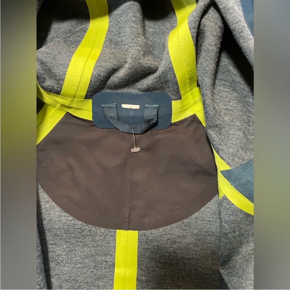 LULULEMON Rain Or Shine Interchangeable Hooded Jacket - Alberta Lake - Sz 12 - Picture 13 of 16